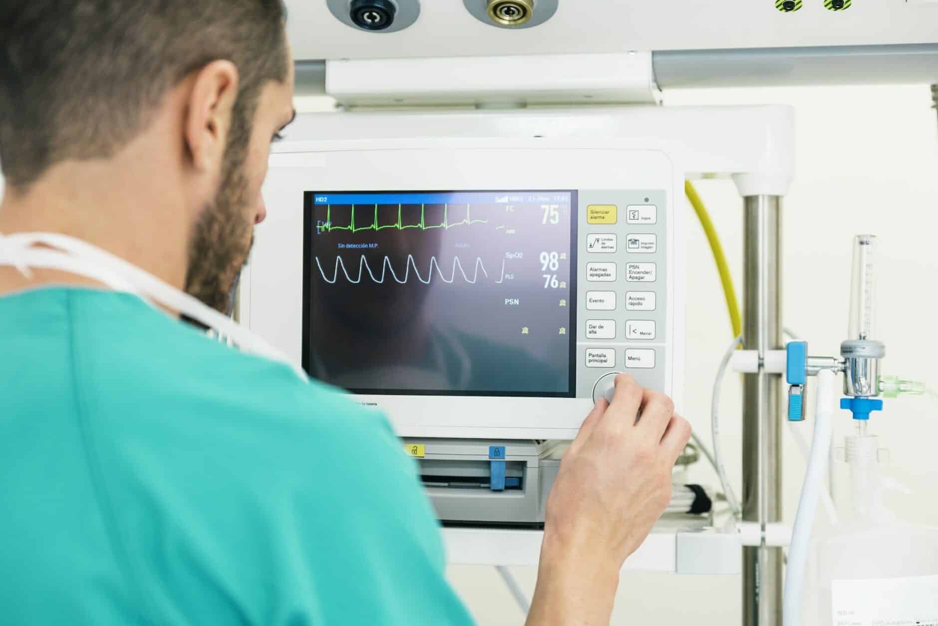 Exploring The Latest Breakthroughs & Advancements In ECG Tech